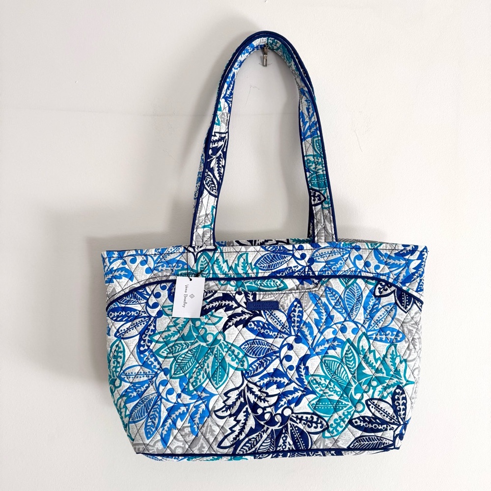 Vera Bradley Mandy Tote Bag in Santiago